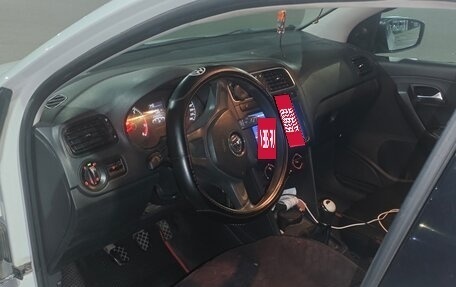 Volkswagen Polo VI (EU Market), 2018 год, 650 000 рублей, 6 фотография