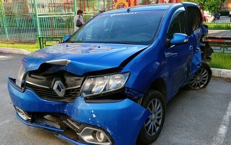 Renault Logan II, 2014 год, 170 000 рублей, 2 фотография
