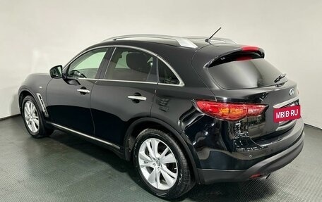 Infiniti QX70, 2016 год, 2 590 000 рублей, 7 фотография