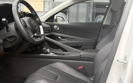 Hyundai Elantra, 2023 год, 1 370 000 рублей, 6 фотография