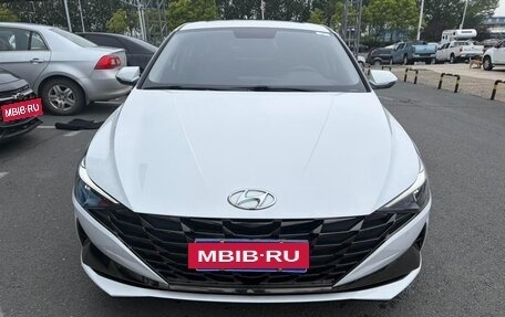 Hyundai Elantra, 2023 год, 1 370 000 рублей, 2 фотография
