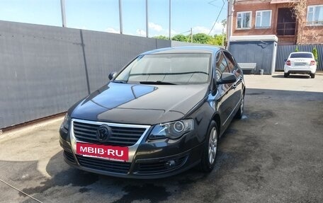 Volkswagen Passat B6, 2005 год, 710 000 рублей, 2 фотография