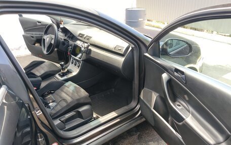 Volkswagen Passat B6, 2005 год, 710 000 рублей, 10 фотография