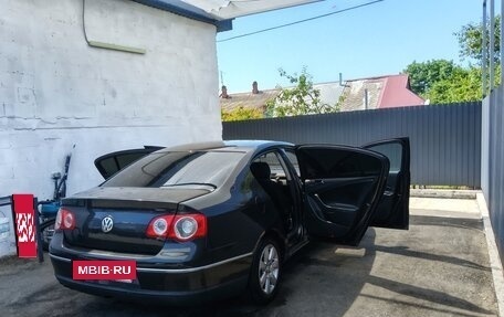 Volkswagen Passat B6, 2005 год, 710 000 рублей, 6 фотография