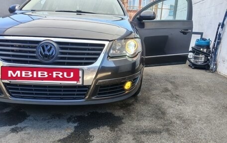 Volkswagen Passat B6, 2005 год, 710 000 рублей, 38 фотография