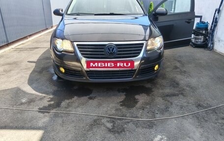 Volkswagen Passat B6, 2005 год, 710 000 рублей, 40 фотография