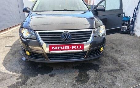 Volkswagen Passat B6, 2005 год, 710 000 рублей, 39 фотография