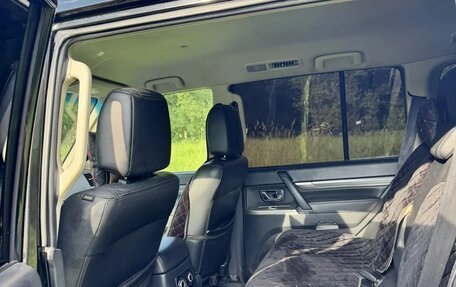 Mitsubishi Pajero IV, 2015 год, 2 800 000 рублей, 8 фотография