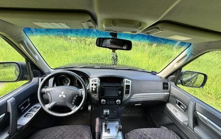 Mitsubishi Pajero IV, 2015 год, 2 800 000 рублей, 7 фотография