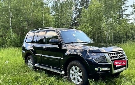 Mitsubishi Pajero IV, 2015 год, 2 800 000 рублей, 3 фотография