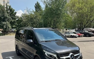 Mercedes-Benz V-Класс, 2019 год, 4 990 000 рублей, 1 фотография