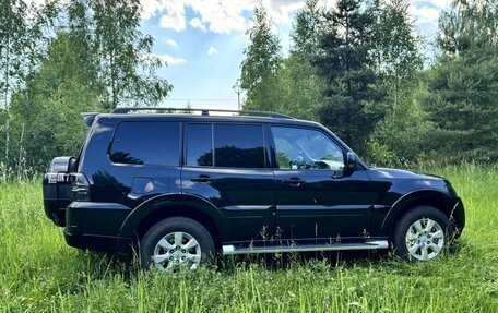 Mitsubishi Pajero IV, 2015 год, 2 800 000 рублей, 10 фотография