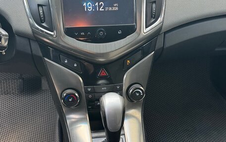 Chevrolet Cruze II, 2015 год, 899 999 рублей, 3 фотография