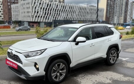 Toyota RAV4, 2020 год, 3 190 000 рублей, 7 фотография