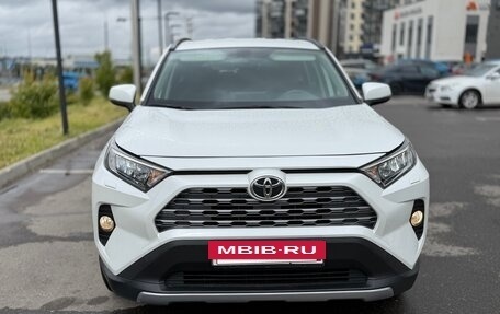 Toyota RAV4, 2020 год, 3 190 000 рублей, 3 фотография