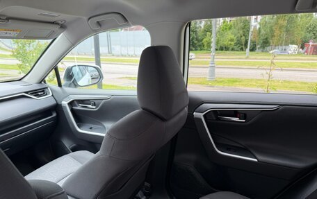 Toyota RAV4, 2020 год, 3 190 000 рублей, 14 фотография