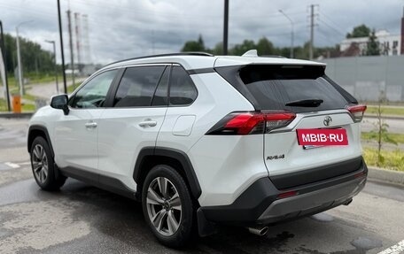 Toyota RAV4, 2020 год, 3 190 000 рублей, 9 фотография