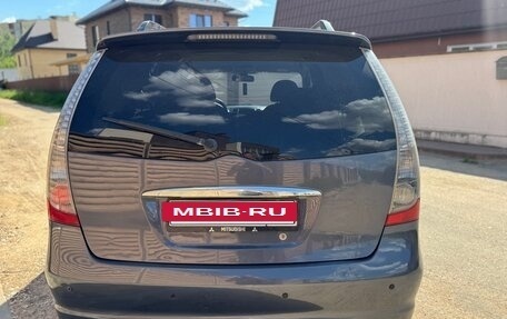 Mitsubishi Grandis, 2005 год, 660 000 рублей, 7 фотография