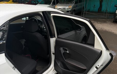 Volkswagen Polo VI (EU Market), 2010 год, 470 000 рублей, 13 фотография