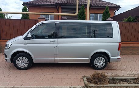 Volkswagen Caravelle T6 рестайлинг, 2018 год, 4 500 000 рублей, 5 фотография