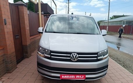 Volkswagen Caravelle T6 рестайлинг, 2018 год, 4 500 000 рублей, 2 фотография