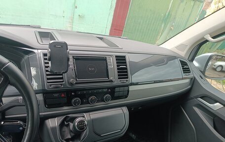 Volkswagen Caravelle T6 рестайлинг, 2018 год, 4 500 000 рублей, 9 фотография