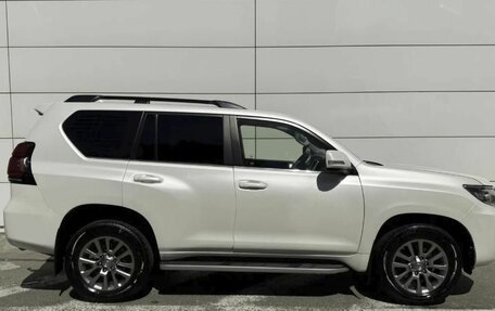 Toyota Land Cruiser Prado 150 рестайлинг 2, 2019 год, 4 620 000 рублей, 7 фотография