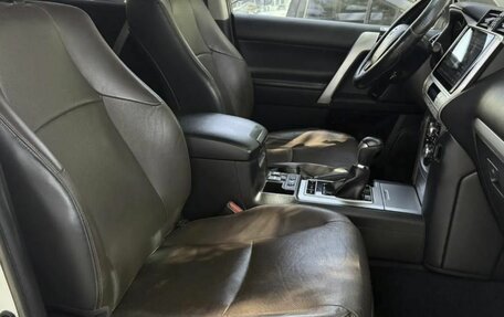 Toyota Land Cruiser Prado 150 рестайлинг 2, 2019 год, 4 620 000 рублей, 18 фотография