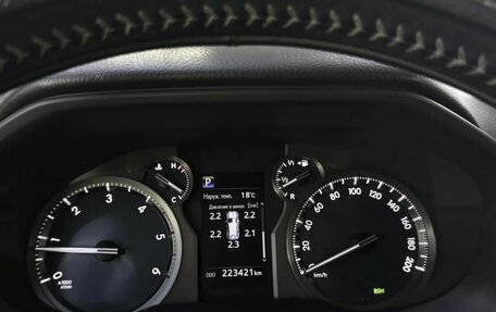 Toyota Land Cruiser Prado 150 рестайлинг 2, 2019 год, 4 620 000 рублей, 16 фотография