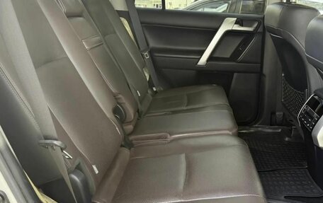 Toyota Land Cruiser Prado 150 рестайлинг 2, 2019 год, 4 620 000 рублей, 20 фотография