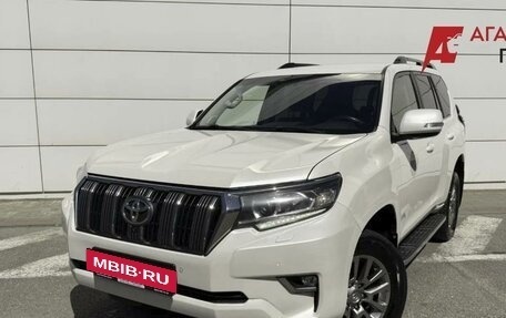 Toyota Land Cruiser Prado 150 рестайлинг 2, 2019 год, 4 620 000 рублей, 4 фотография
