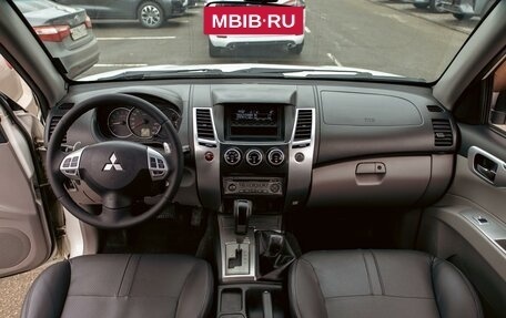 Mitsubishi Pajero Sport II рестайлинг, 2013 год, 1 455 000 рублей, 16 фотография