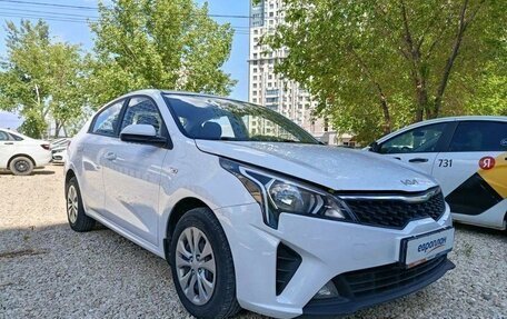 KIA Rio IV, 2021 год, 1 648 000 рублей, 2 фотография