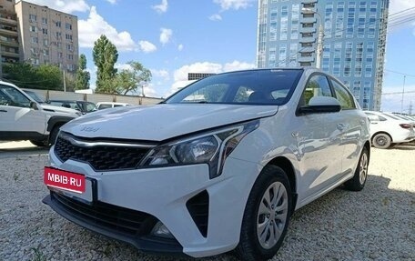 KIA Rio IV, 2021 год, 1 648 000 рублей, 1 фотография