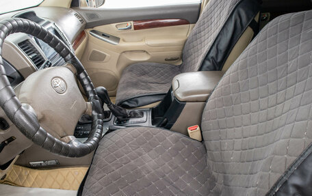 Toyota Land Cruiser Prado 120 рестайлинг, 2004 год, 1 799 000 рублей, 11 фотография