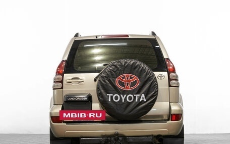 Toyota Land Cruiser Prado 120 рестайлинг, 2004 год, 1 799 000 рублей, 6 фотография