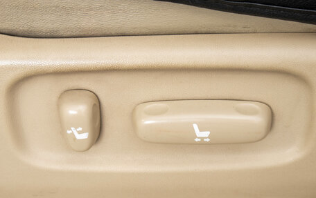 Toyota Land Cruiser Prado 120 рестайлинг, 2004 год, 1 799 000 рублей, 24 фотография