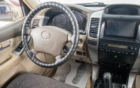 Toyota Land Cruiser Prado 120 рестайлинг, 2004 год, 1 799 000 рублей, 17 фотография