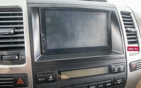 Toyota Land Cruiser Prado 120 рестайлинг, 2004 год, 1 799 000 рублей, 19 фотография