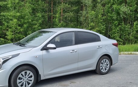 KIA Rio IV, 2021 год, 1 550 000 рублей, 6 фотография