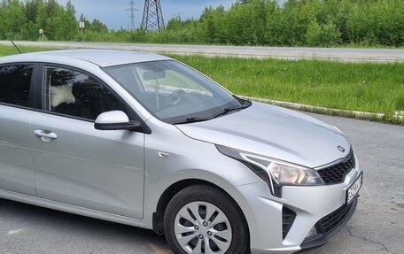 KIA Rio IV, 2021 год, 1 550 000 рублей, 2 фотография