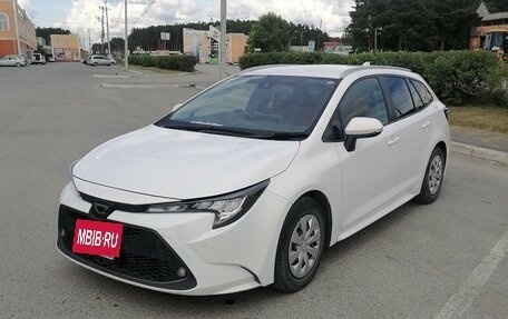 Toyota Corolla, 2021 год, 1 590 000 рублей, 2 фотография
