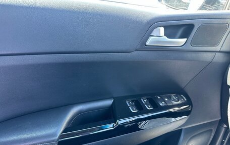 KIA Sportage IV рестайлинг, 2018 год, 2 350 000 рублей, 19 фотография
