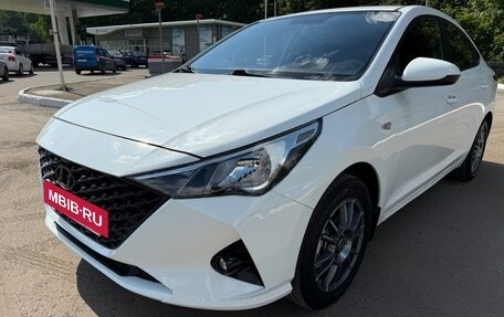 Hyundai Solaris II рестайлинг, 2020 год, 1 070 000 рублей, 4 фотография