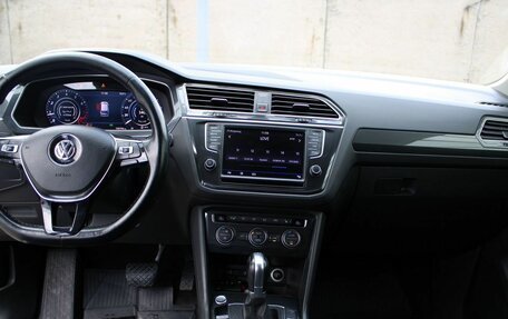 Volkswagen Tiguan II, 2017 год, 2 350 000 рублей, 9 фотография