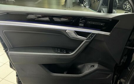 Volkswagen Touareg III, 2019 год, 4 992 000 рублей, 18 фотография