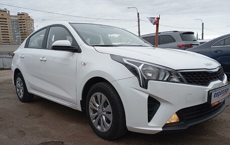 KIA Rio IV, 2021 год, 1 704 000 рублей, 2 фотография