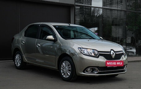 Renault Logan II, 2015 год, 800 000 рублей, 4 фотография