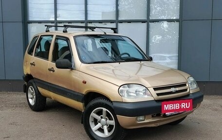 Chevrolet Niva I рестайлинг, 2004 год, 240 000 рублей, 3 фотография