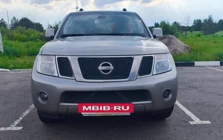Nissan Pathfinder, 2011 год, 1 450 000 рублей, 2 фотография
